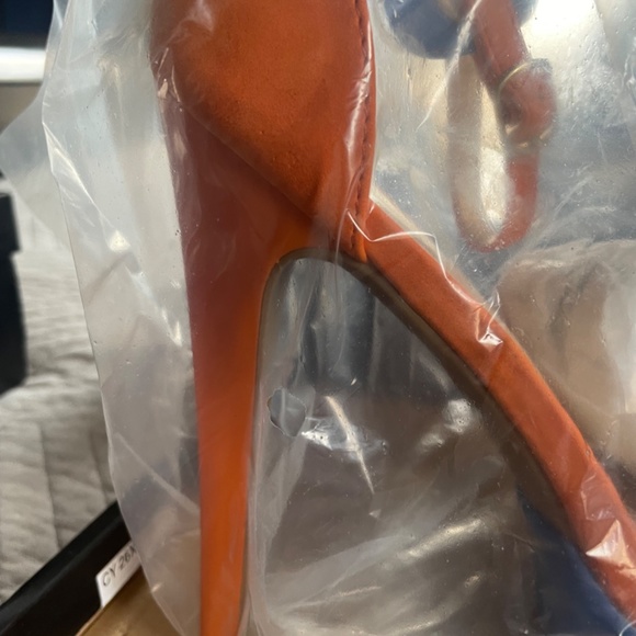 Beautiful sandal - Picture 3 of 6